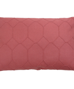 hexagon mineral red kussen diep roze hinck amsterdam wolvilt 40x60cm woonaccessoires met bijzondere texturen met oog voor detail, handgemaakt en of handgeweven
