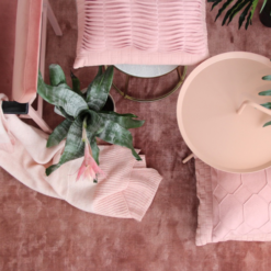 Interieur inspiratie roze oudroze zachtroze pink softpink kussens nieuwste trend vernieuwend hinck amsterdam woonaccessoires